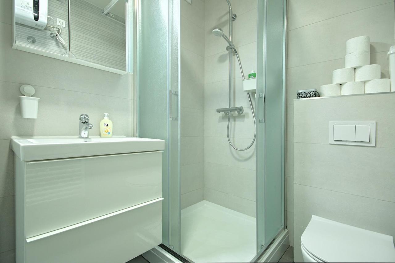 App Enterprise Umag Apartment Exterior photo